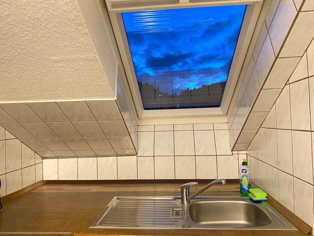 Marienhaus Apartment - Zentral, Parken, Netflix, Kontaktloses Einchecken Wuppertal Eksteriør bilde