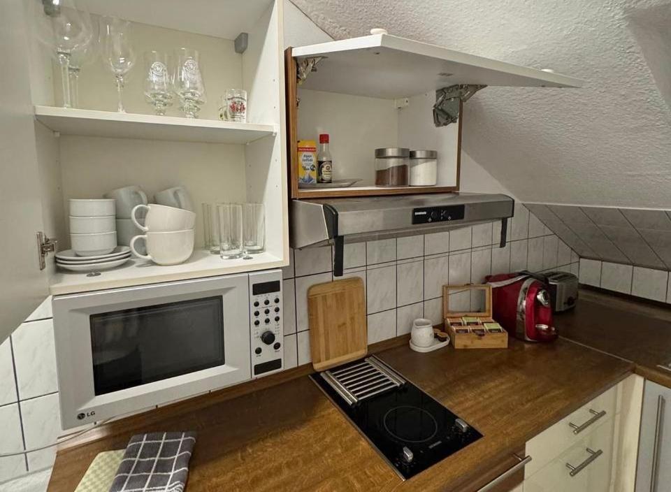 Marienhaus Apartment - Zentral, Parken, Netflix, Kontaktloses Einchecken Wuppertal Eksteriør bilde