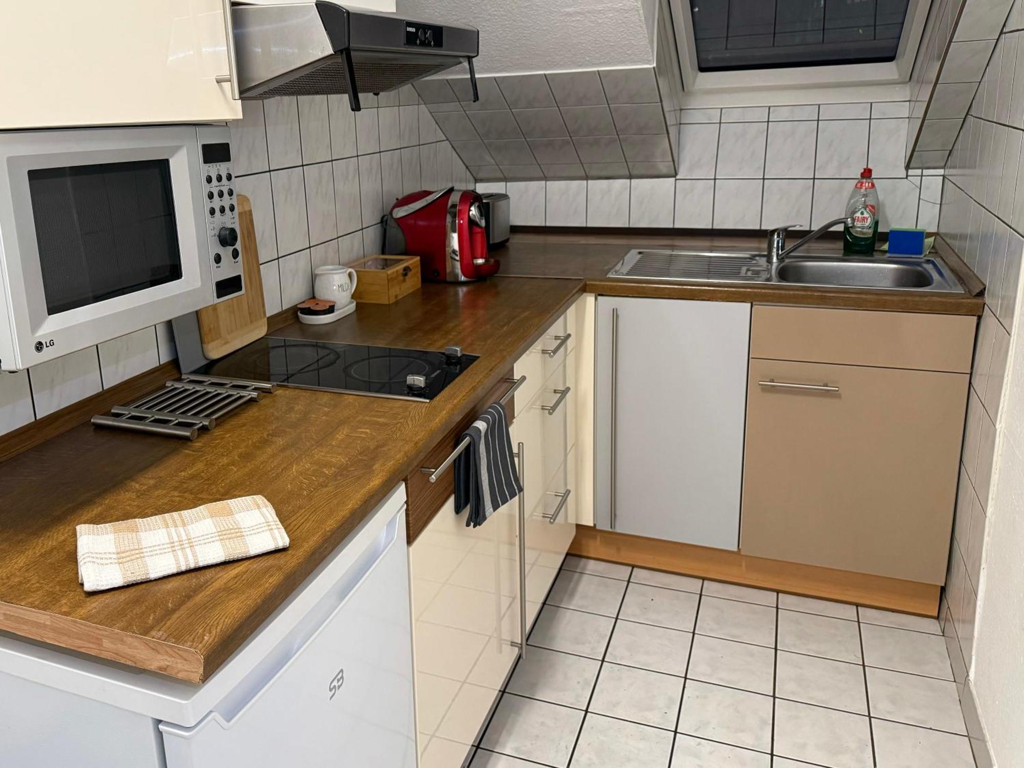 Marienhaus Apartment - Zentral, Parken, Netflix, Kontaktloses Einchecken Wuppertal Eksteriør bilde